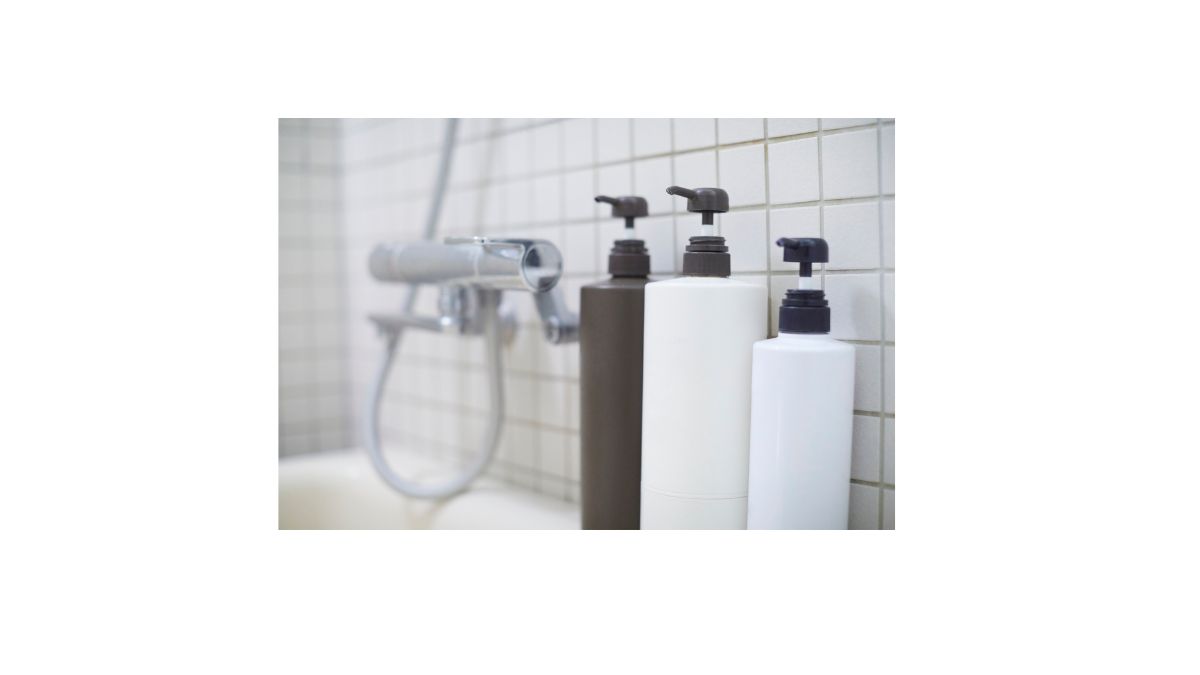 You are currently viewing 5 Best shampoos under ₹300 in India(2025) for Hair fall control