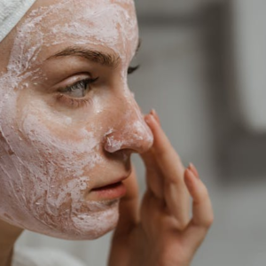 Best Moisturizers for Oily Skin in India Under ₹300 (2025)