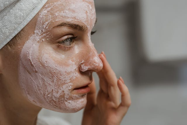 You are currently viewing Best Moisturizers for Oily Skin in India Under ₹300 (2025)